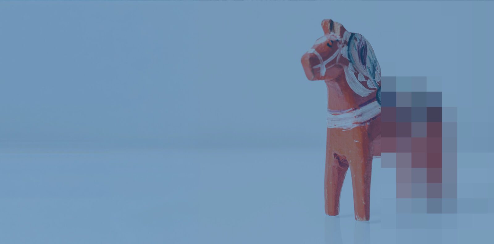 Dalahäst på en blå bakgrund